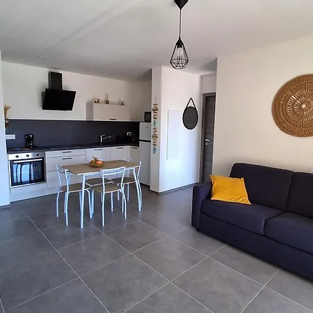 4 Pers - Comforts - Sea And Mountain View