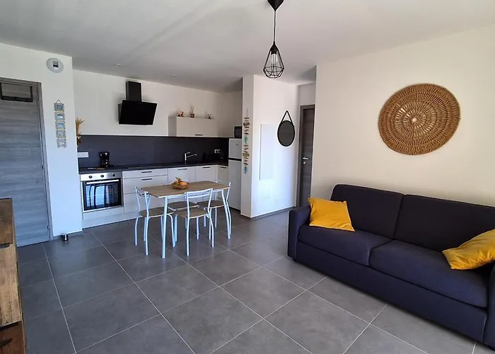 4 Pers - Comforts - Sea And Mountain View